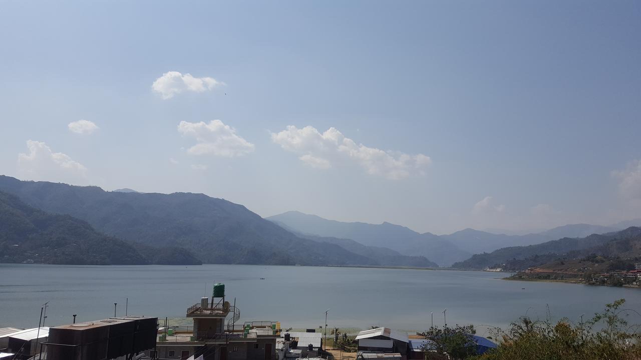 Hotel The Coast Pokhara Bagian luar foto