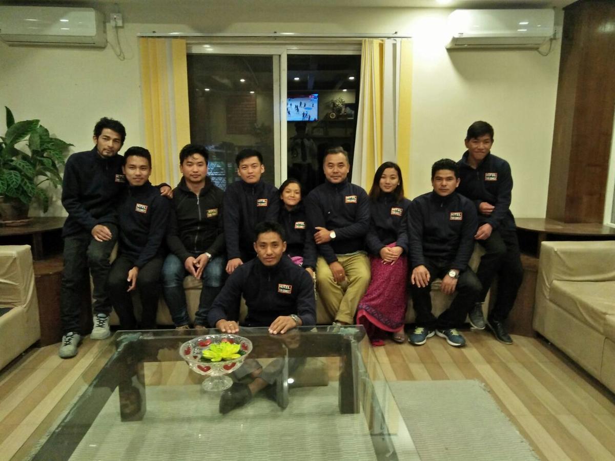 Hotel The Coast Pokhara Bagian luar foto